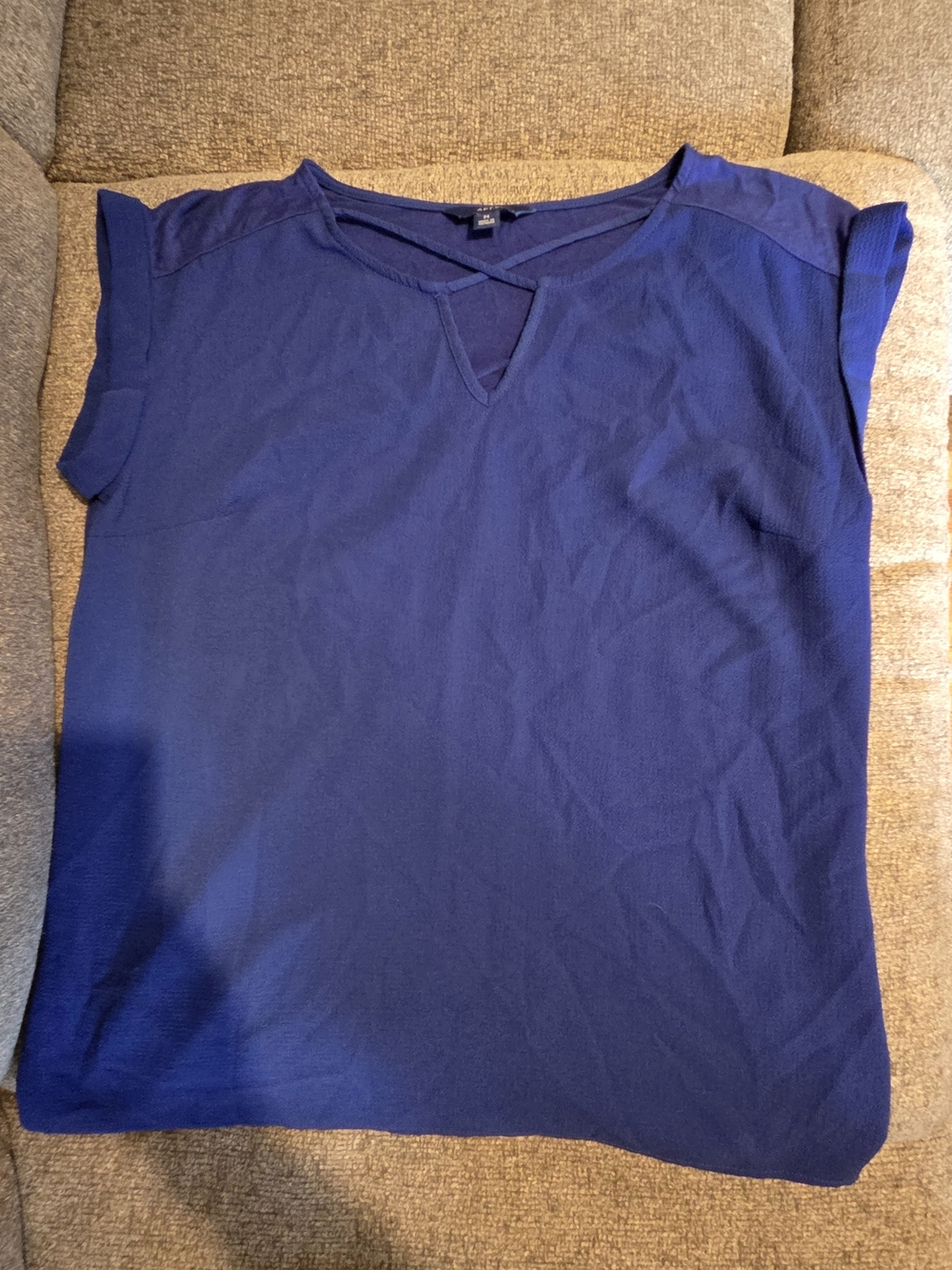 Apt. 9 Women's Navy Blue Keyhole Cap Sleeve Tank Top